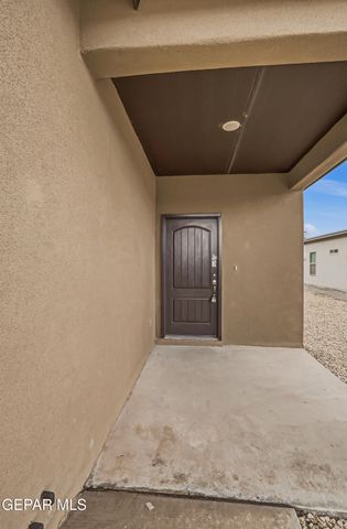 11500 SUMMER Drive B, Socorro, TX 79927