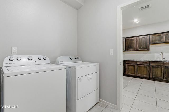11500 SUMMER Drive B, Socorro, TX 79927