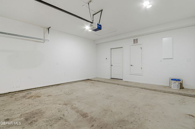11500 SUMMER Drive B, Socorro, TX 79927