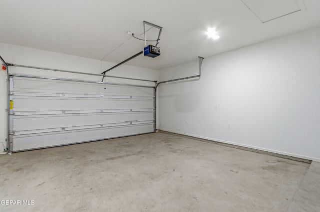 11500 SUMMER Drive B, Socorro, TX 79927