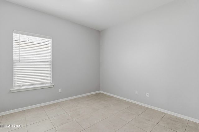 11500 SUMMER Drive B, Socorro, TX 79927