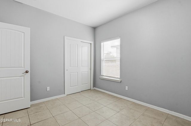 11500 SUMMER Drive B, Socorro, TX 79927