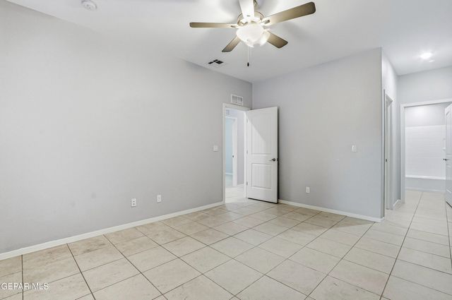 11500 SUMMER Drive B, Socorro, TX 79927