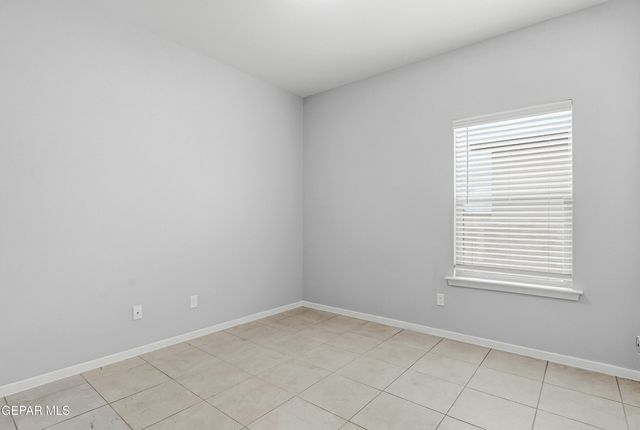 11500 SUMMER Drive B, Socorro, TX 79927
