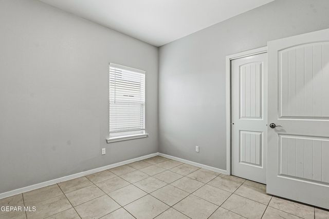 11500 SUMMER Drive B, Socorro, TX 79927