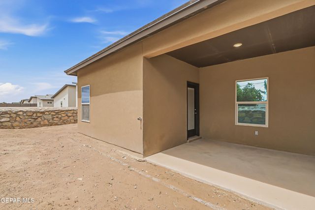11500 SUMMER Drive B, Socorro, TX 79927