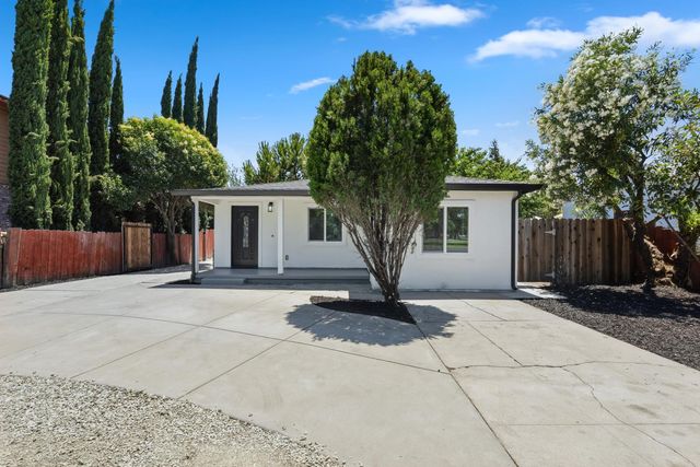 532 E Alpine Ave, Stockton, CA 95204