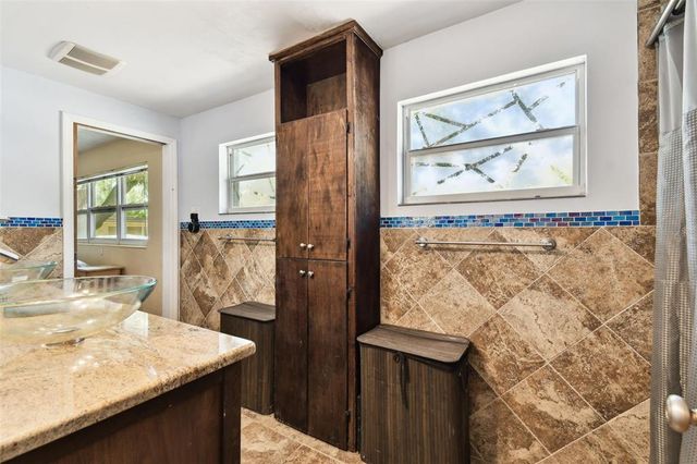 422 DUNEDIN CIRCLE, Temple Terrace, FL 33617