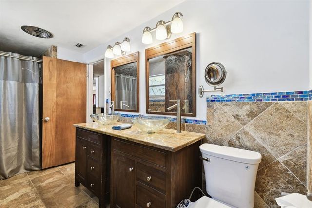 422 DUNEDIN CIRCLE, Temple Terrace, FL 33617