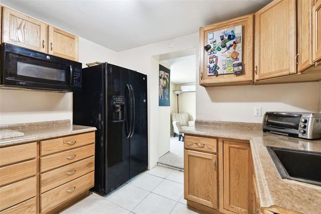 422 DUNEDIN CIRCLE, Temple Terrace, FL 33617
