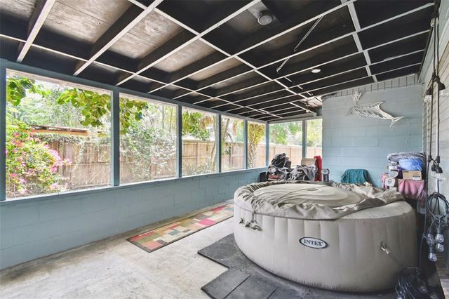 422 DUNEDIN CIRCLE, Temple Terrace, FL 33617