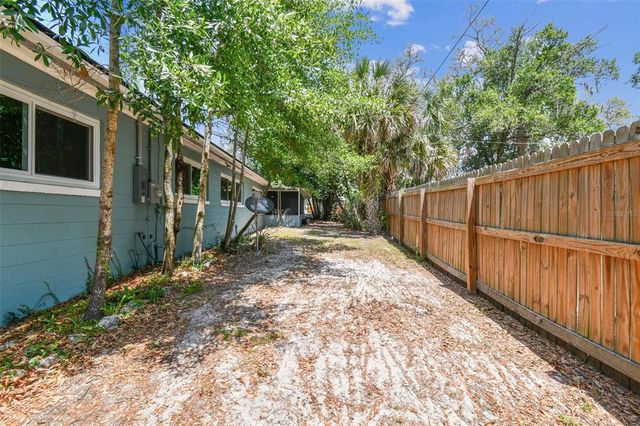 422 DUNEDIN CIRCLE, Temple Terrace, FL 33617