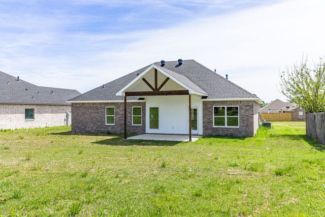 1310 Big Oak Drive, Alma, AR 72921
