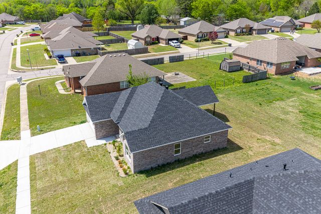 1310 Big Oak Drive, Alma, AR 72921