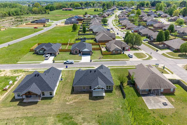 1310 Big Oak Drive, Alma, AR 72921