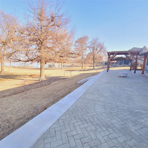 105 Lakeview Drive, Eufaula, OK 74432