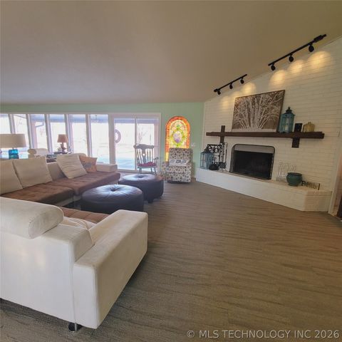 105 Lakeview Drive, Eufaula, OK 74432