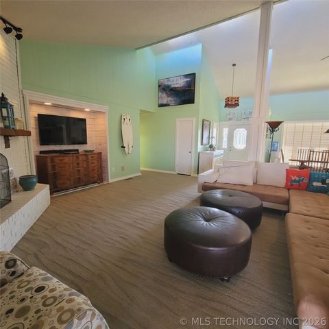 105 Lakeview Drive, Eufaula, OK 74432