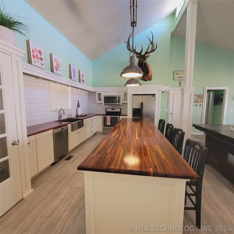 105 Lakeview Drive, Eufaula, OK 74432