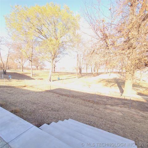 105 Lakeview Drive, Eufaula, OK 74432