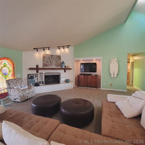 105 Lakeview Drive, Eufaula, OK 74432