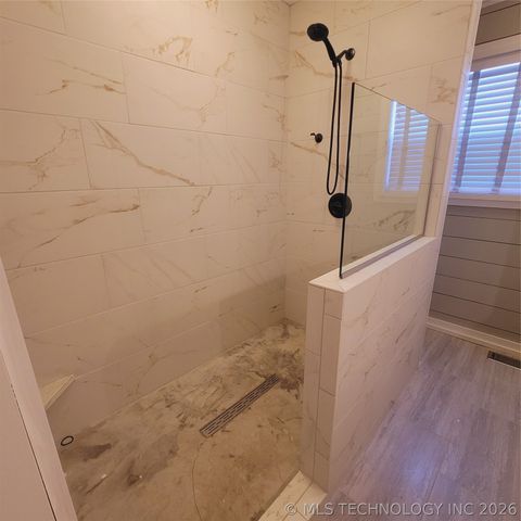 105 Lakeview Drive, Eufaula, OK 74432