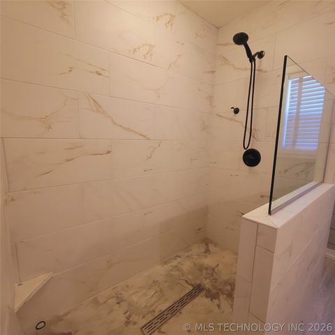 105 Lakeview Drive, Eufaula, OK 74432