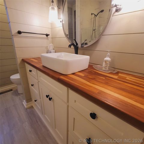 105 Lakeview Drive, Eufaula, OK 74432