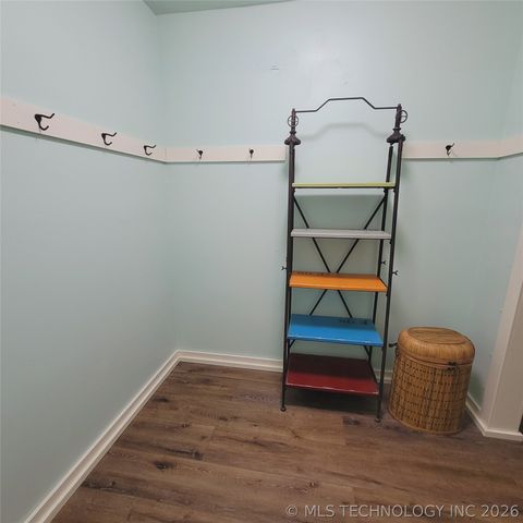 105 Lakeview Drive, Eufaula, OK 74432