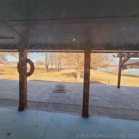 105 Lakeview Drive, Eufaula, OK 74432