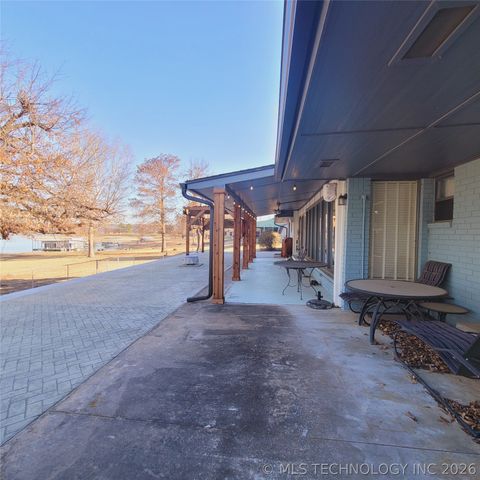 105 Lakeview Drive, Eufaula, OK 74432