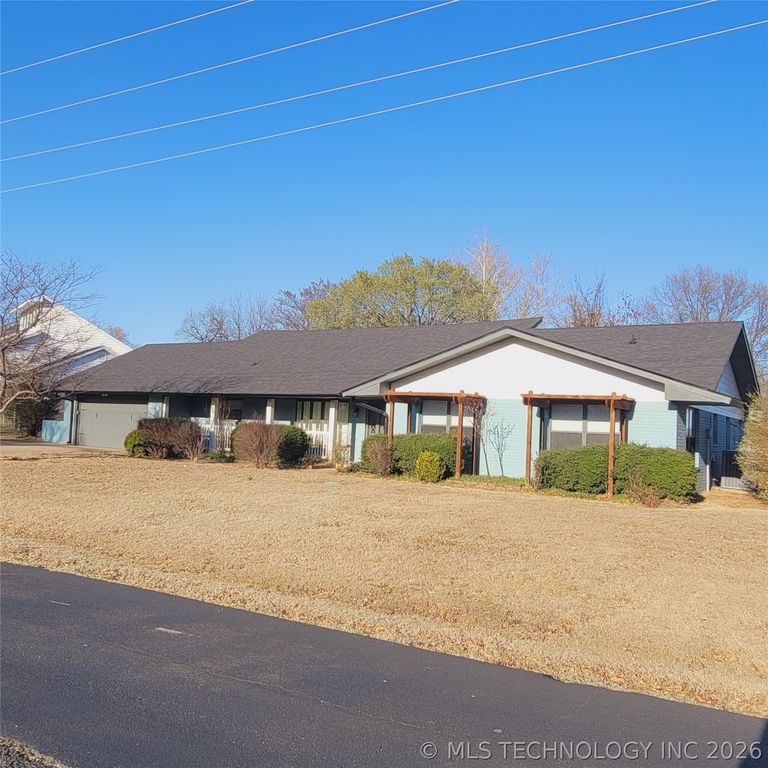 105 Lakeview Drive, Eufaula, OK 74432