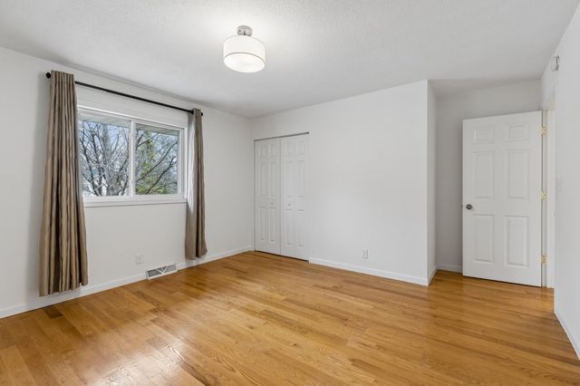 14401 Tonkadowns Drive, Minnetonka, MN 55345