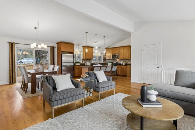 14401 Tonkadowns Drive, Minnetonka, MN 55345