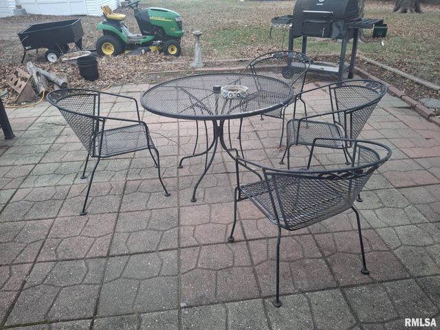 417 N TOEPFER Street, Tremont, IL 61568