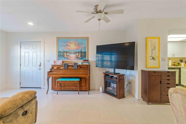 4158 TAMIAMI TRAIL G2, Port Charlotte, FL 33952