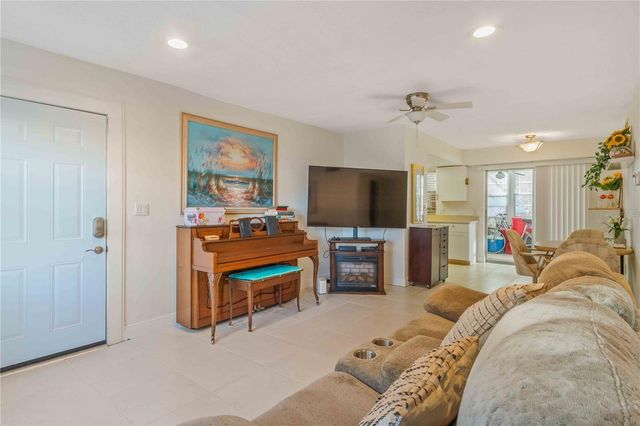 4158 TAMIAMI TRAIL G2, Port Charlotte, FL 33952