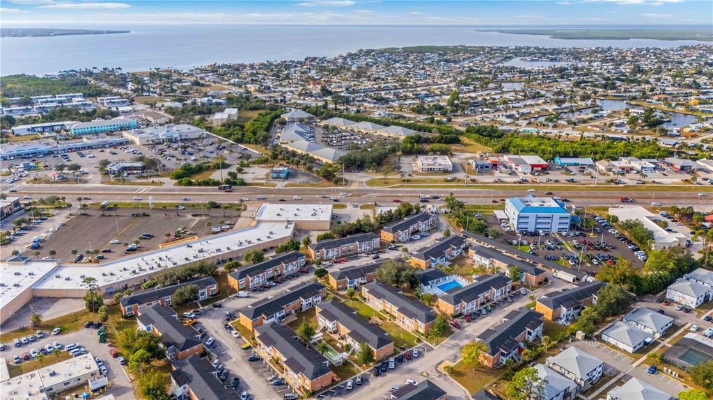 Image 3 of property listing at 4158 TAMIAMI TRAIL G2, Port Charlotte, FL 33952