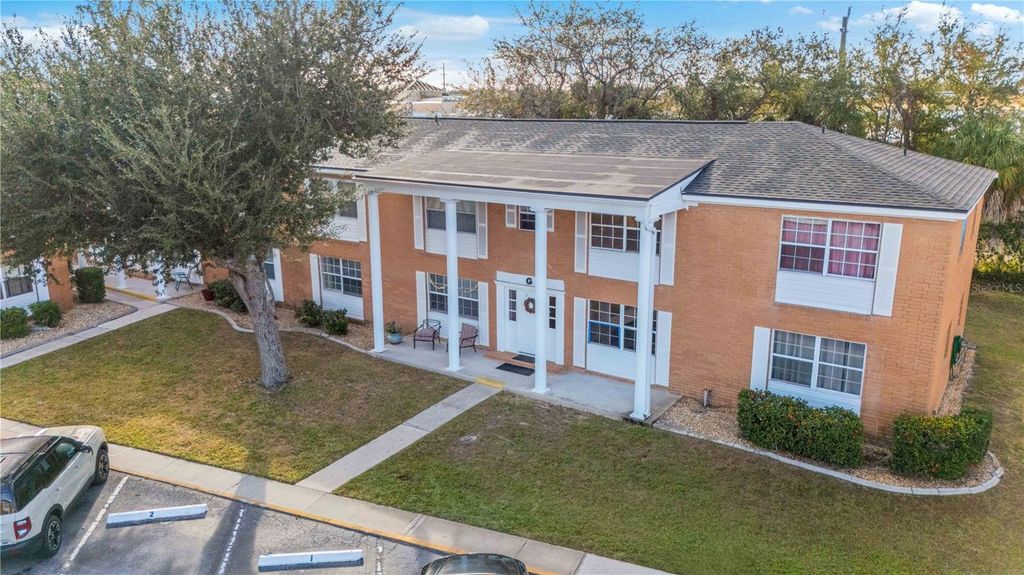 Image 4 of property listing at 4158 TAMIAMI TRAIL G2, Port Charlotte, FL 33952