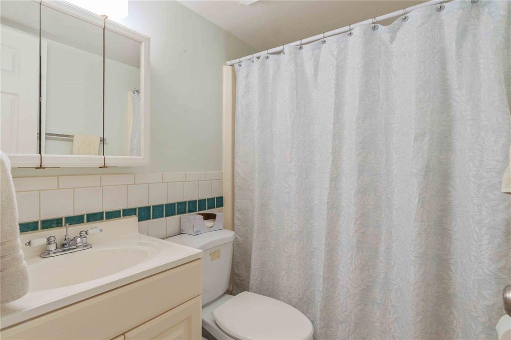 Image 32 of property listing at 4158 TAMIAMI TRAIL G2, Port Charlotte, FL 33952