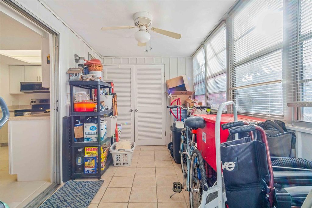 Image 33 of property listing at 4158 TAMIAMI TRAIL G2, Port Charlotte, FL 33952