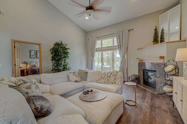 16807 Edinburg Way, Lakeville, MN 55024
