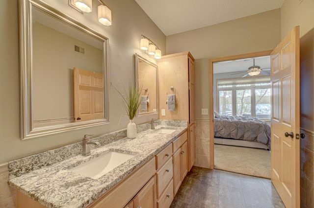 16807 Edinburg Way, Lakeville, MN 55024