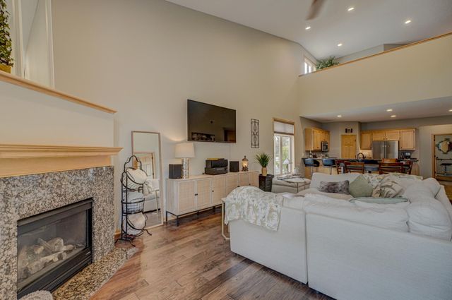 16807 Edinburg Way, Lakeville, MN 55024