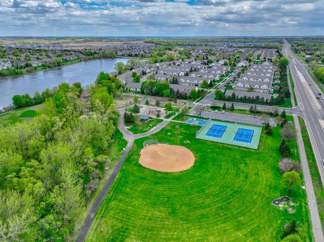 16807 Edinburg Way, Lakeville, MN 55024