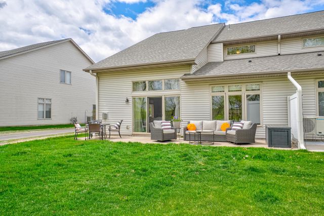 16807 Edinburg Way, Lakeville, MN 55024