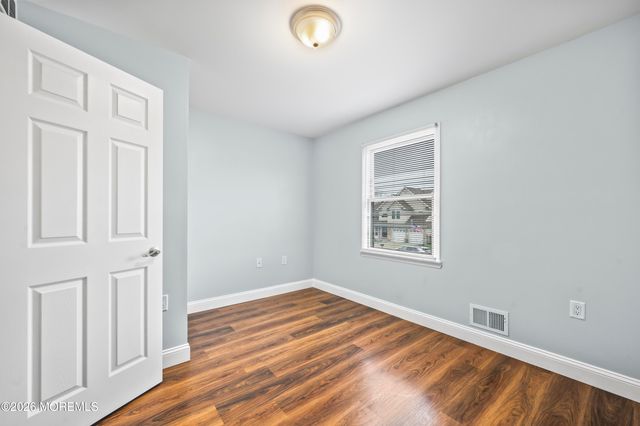 111 F Street, Brick, NJ 08723