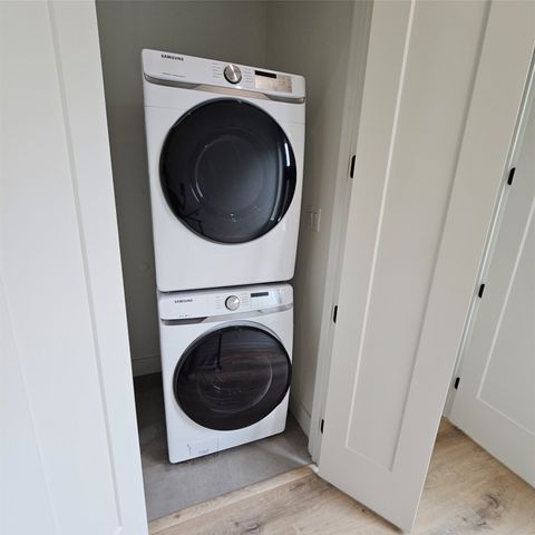 2143 Mail Avenue 105, Dallas, TX 75235