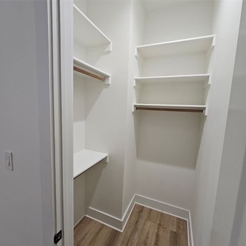 2143 Mail Avenue 105, Dallas, TX 75235