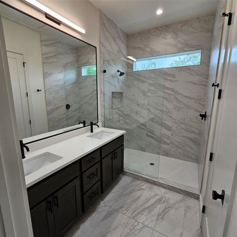 2143 Mail Avenue 105, Dallas, TX 75235